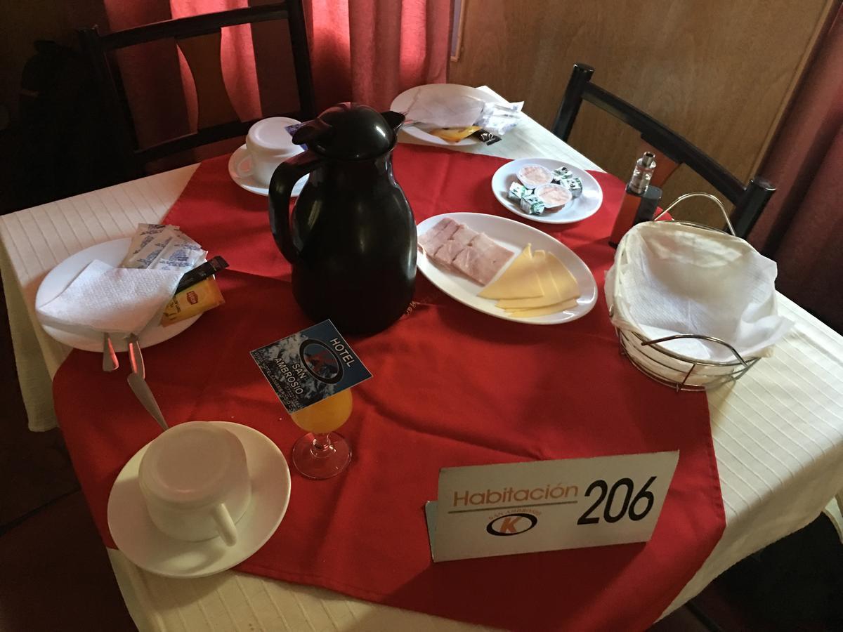 Hotel Kolping San Ambrosio 利纳雷斯 外观 照片